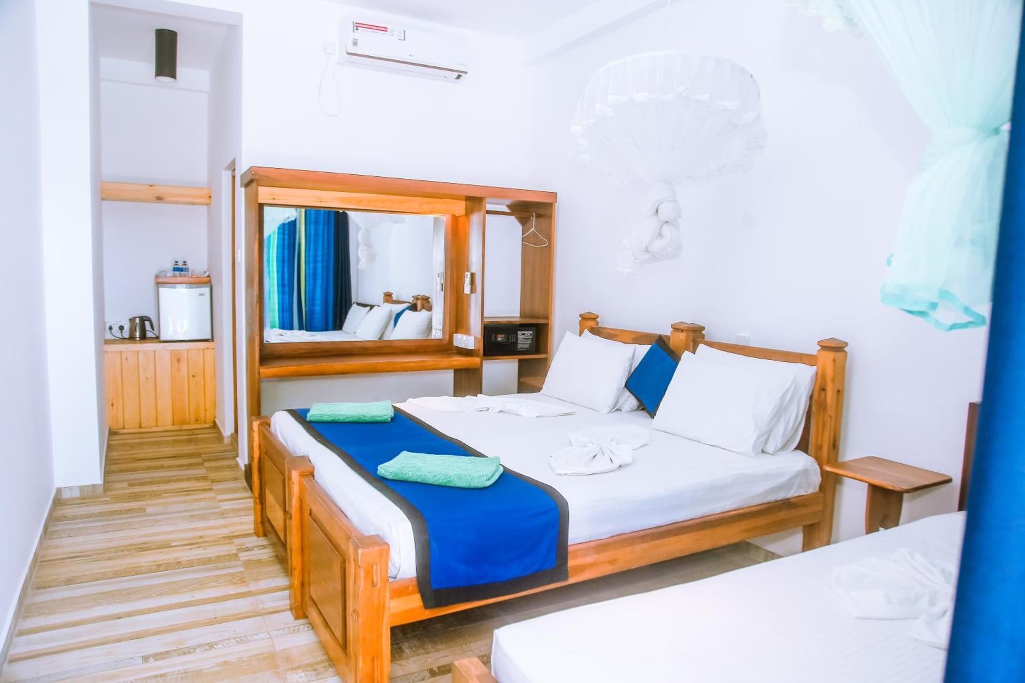 Surf Sea Breeze Hotell Mirissa Eksteriør bilde